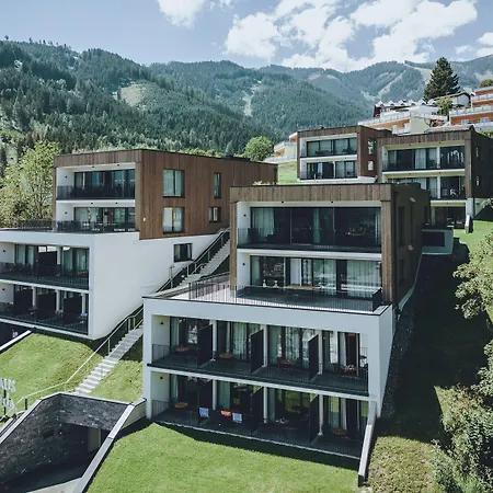 Nikolaus By Avenida Panoramic Wellness Suites-3